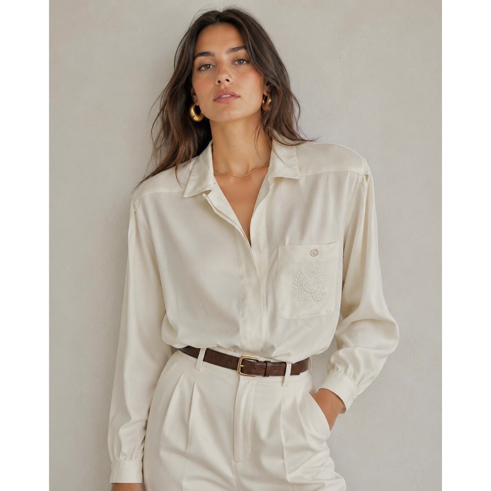 Liz Claiborne 90s Cream Embroidered Crest‎ Button Down Blouse Womens 10 Vintage